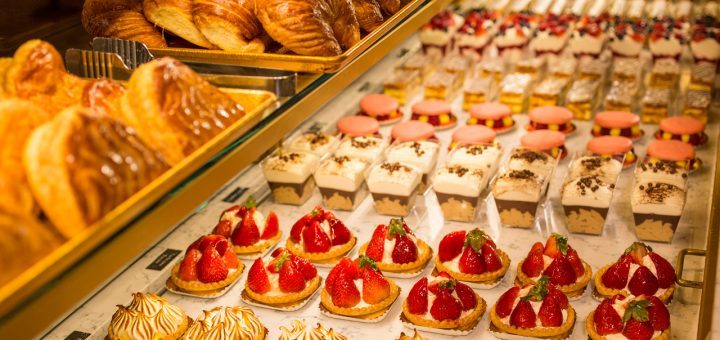 Desserts-at-Les-Halles