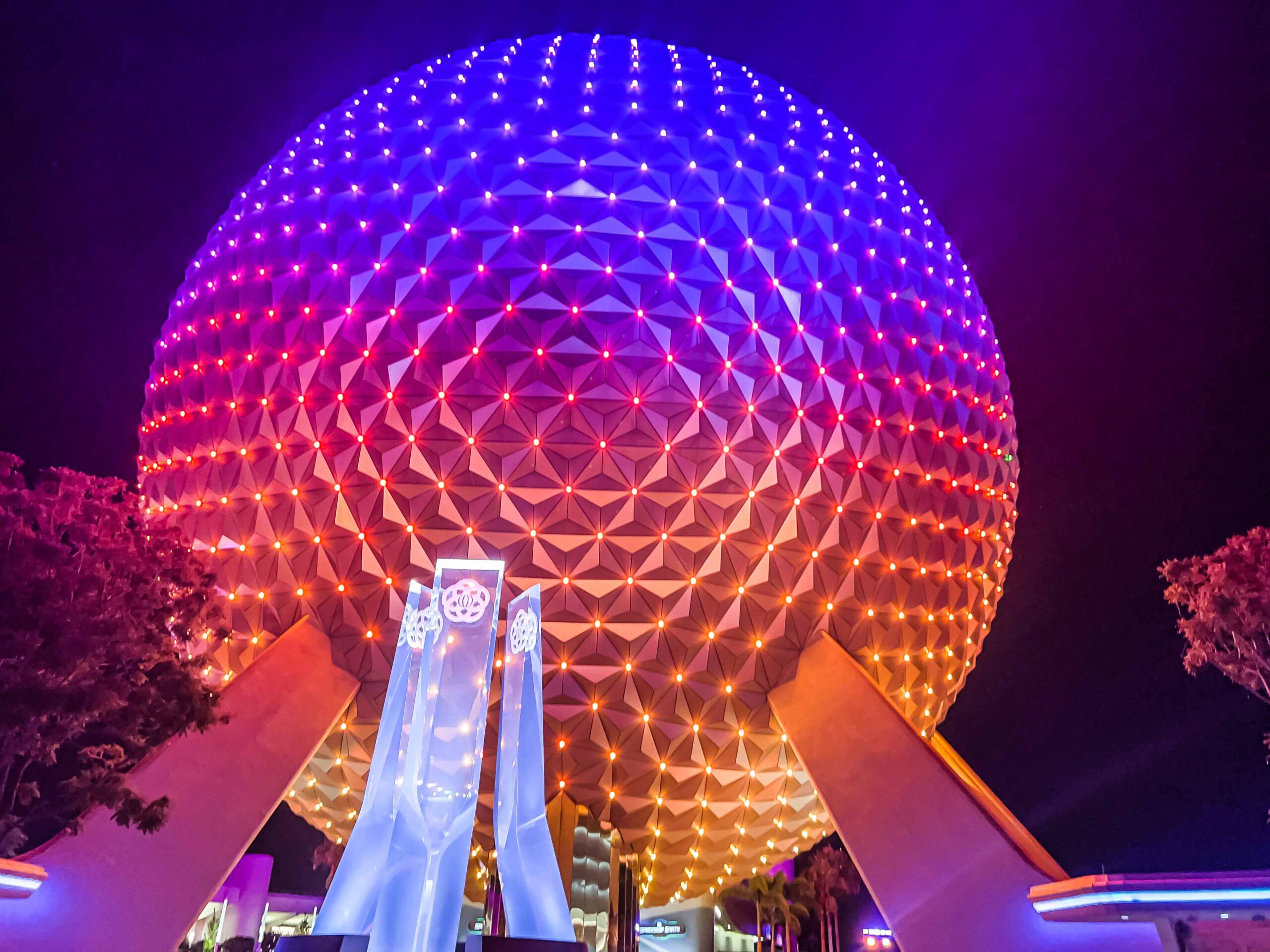 Did you know that space ship earth is one of the Epcot rides that locals love the most